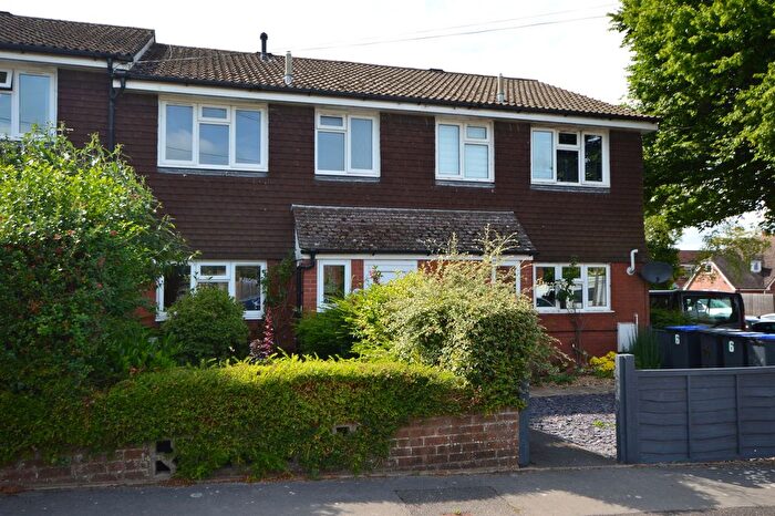 3 Bedroom Terraced House For Sale In Butler Close, Salisbury, SP2