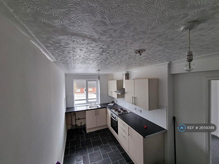 2 Bedroom Flat To Rent In Violet Ave, Doncaster, DN12