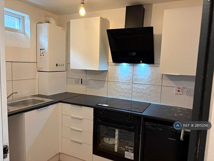 2 Bedroom Flat To Rent In Kirkintilloch, Glasgow, G66