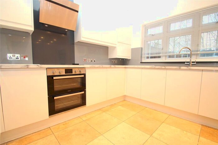 4 Bedroom Terraced House To Rent In Stafford Avenue, Hornchurch RM11