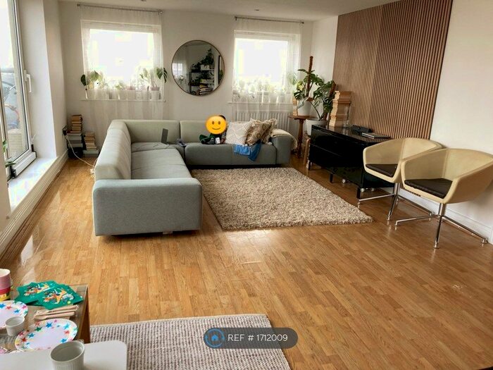 2 Bedroom Flat To Rent In Wards Wharf Approach, London, E16