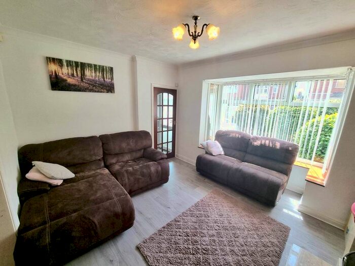 3 Bedroom Property To Rent In Warner Avenue, Barnsley, S75