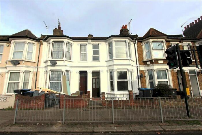 4 Bedroom Terraced House To Rent In Silver Street, London, N18