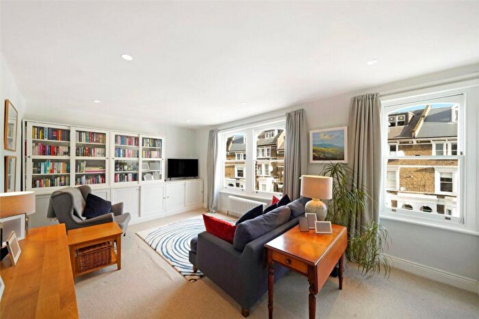 3 Bedroom Apartment For Sale In Montpelier Grove, London, NW5