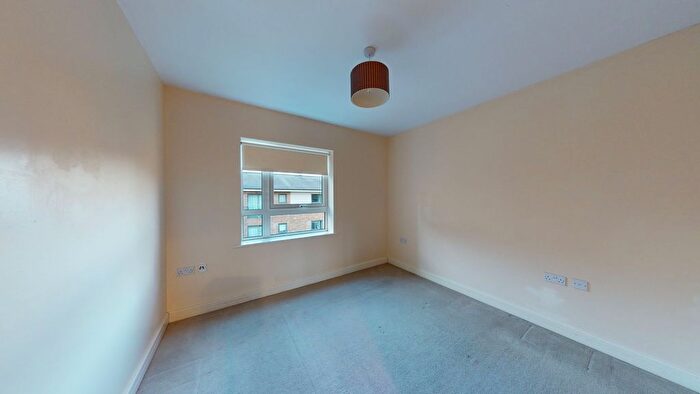 1 Bedroom Flat To Rent In Rosse Gardens, Hither Green, London, SE13