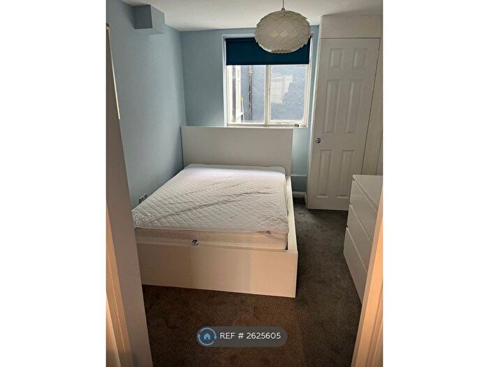 1 Bedroom Flat To Rent In Russell Square, Brighton, BN1