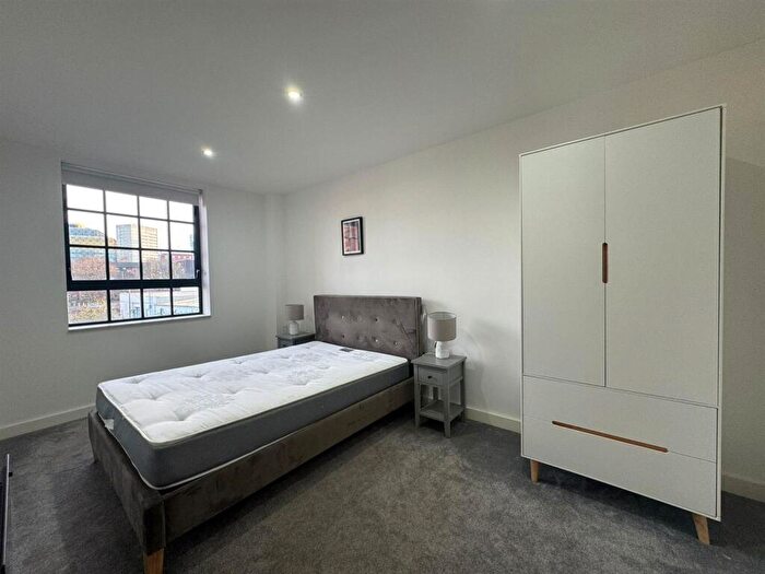 2 Bedroom Apartment To Rent In Camden Street, Birmingham, B1
