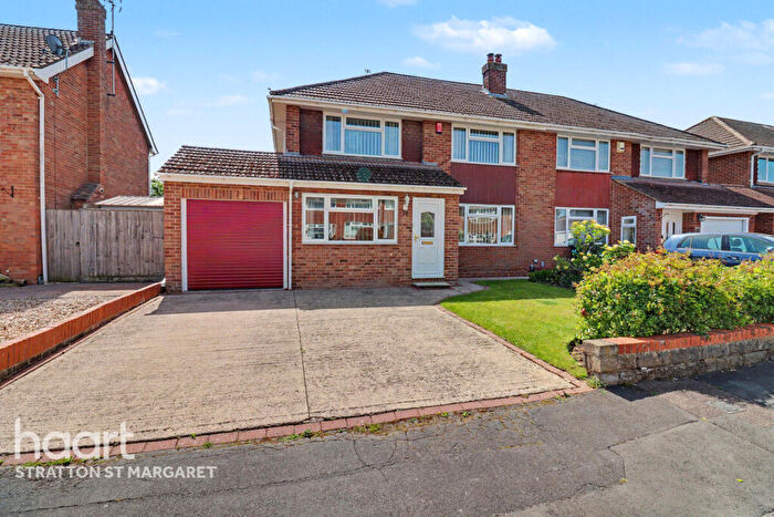 3 Bedroom Semi-Detached House For Sale In Yiewsley Crescent, Swindon, SN3
