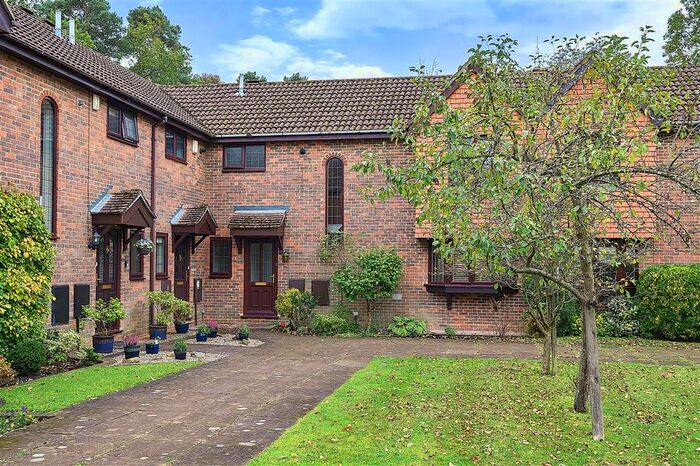 3 Bedroom Terraced House To Rent In Thorne Close, Pine Ridge, Crowthorne RG45