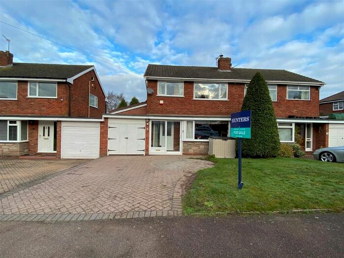 3 Bedroom Semi-Detached House To Rent In Smarts Avenue, Lichfield, WS14