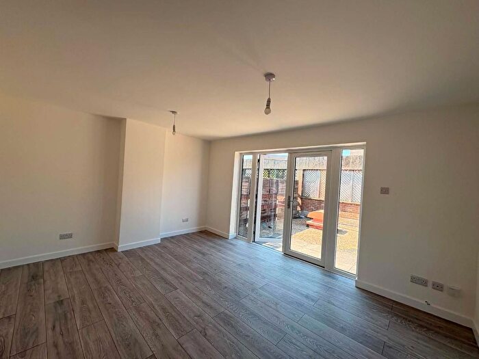 3 Bedroom Flat To Rent In Wellington Way, Waterlooville, PO7