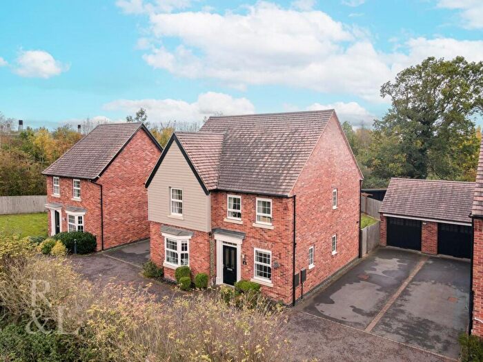 4 Bedroom Detached House For Sale In Potters Way, Measham, DE12