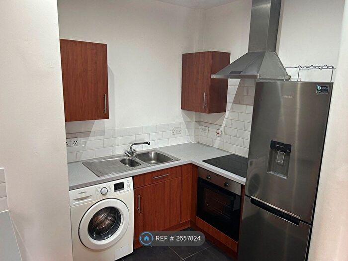 2 Bedroom Flat To Rent In York Street, Liverpool, L1