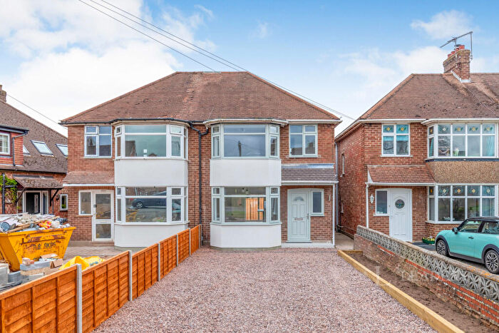 3 Bedroom Semi Detached House To Rent In Heathcote Road, Whitnash, Leamington Spa, CV31