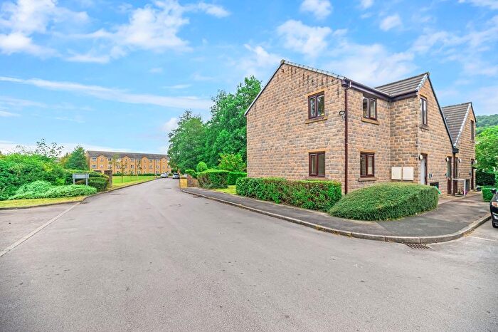 2 Bedroom Flat For Sale In Tealbeck Approach, Otley, West Yorkshire, LS21