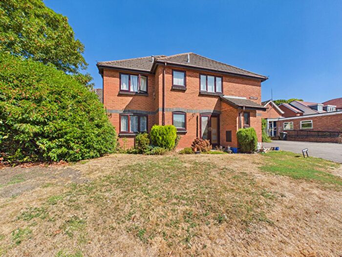 2 Bedroom Flat For Sale In Peel Court, Longwick Road, Princes Risborough, Buckinghamshire, HP27