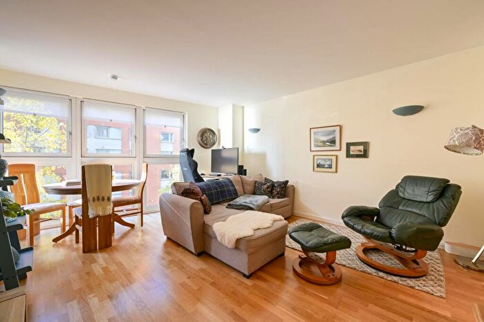 1 Bedroom Flat To Rent In Fairmont Avenue, Canary Wharf, London, E14