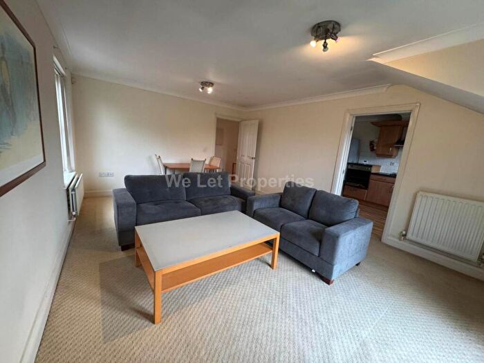 2 Bedroom Apartment To Rent In Oak Court, Didsbury, M20