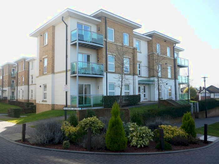 2 Bedroom Flat To Rent In Leatherhead, KT22