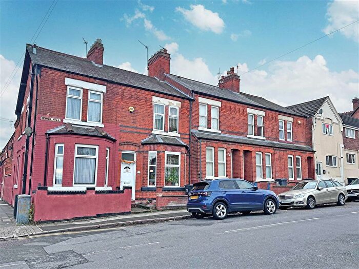 3 Bedroom Terraced House For Sale In Wood Hill, Leicester, LE5