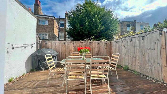 3 Bedroom Flat To Rent In Portnall Road, London, W9