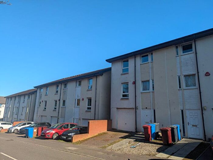 5 Bedroom Town House To Rent In Friary Gardens, Dundee, DD2