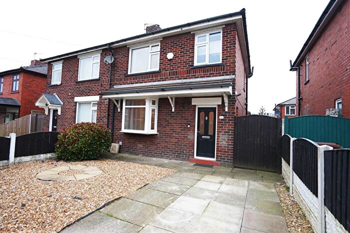 3 Bedroom Semi-Detached House For Sale In Balcarres Road, Aspull, Wigan, WN2