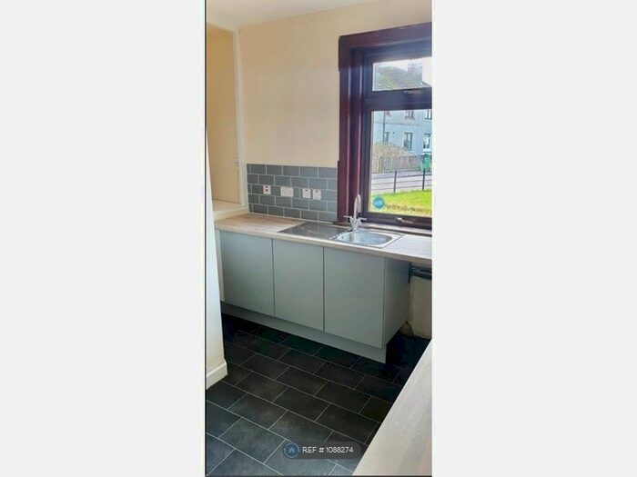 2 Bedroom Flat To Rent In Haining Terrace, Whitecross, Linlithgow EH49