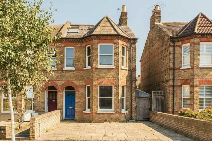 6 Bedroom Property To Rent In Coldershaw Road, London, W13