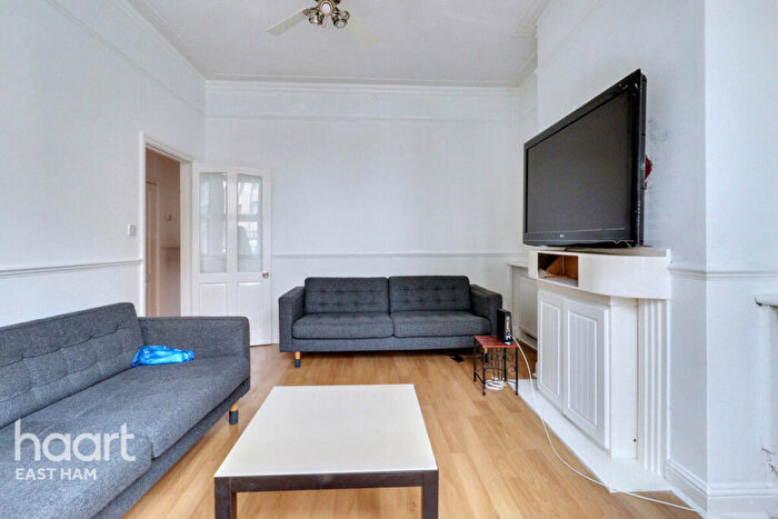 3 Bedroom Terraced House For Sale In Rectory Road, London, E12