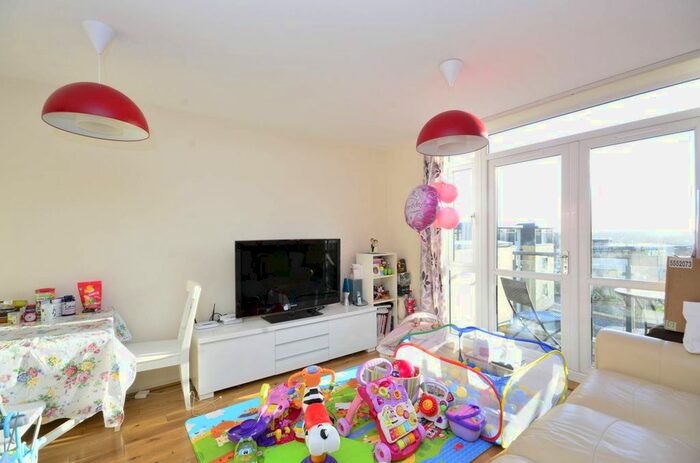 2 Bedroom Flat To Rent In Thirleby Road, Mill Hill East, London, NW7