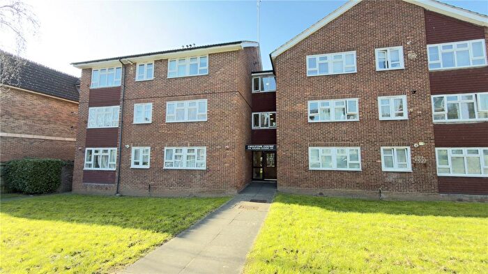 2 Bedroom Flat To Rent In Chilvins Court, Nether Street, London, N3