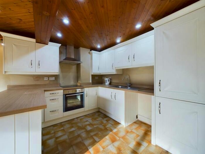 3 Bedroom Detached House To Rent In Thorpe Road, Peterborough, PE3