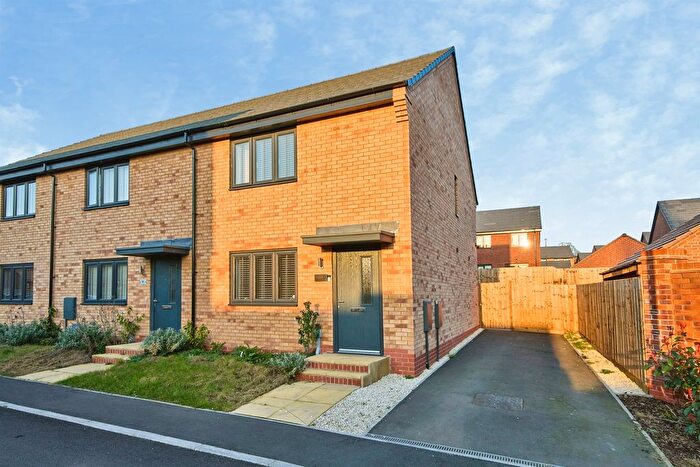 3 Bedroom End Terrace House For Sale In Queen Anne Drive, Allestree, Derby, DE22