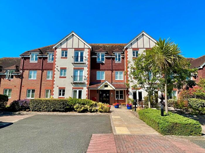2 Bedroom Flat For Sale In The Street, Rustington, BN16