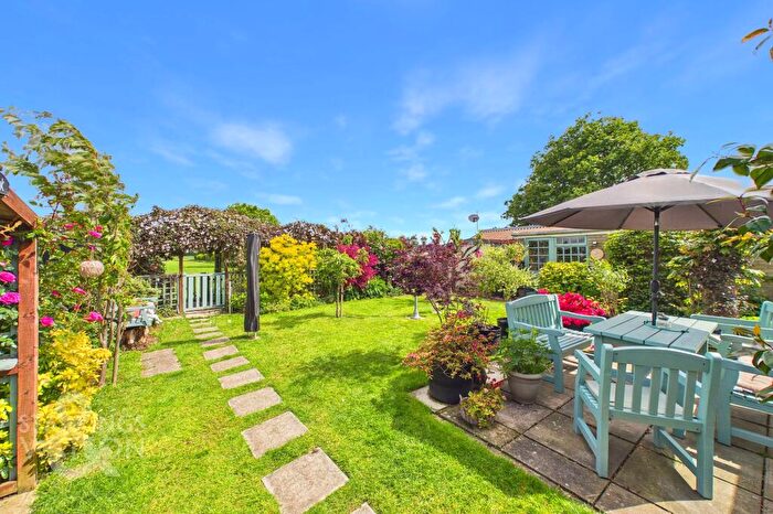 3 Bedroom Detached Bungalow For Sale In Crown Way, Banham, Norwich, NR16