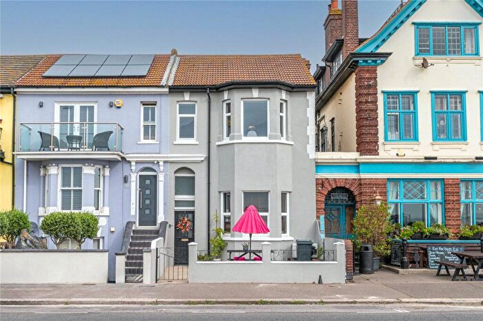2 Bedroom Apartment To Rent In Eastern Esplanade, Southend-on-Sea, Essex, SS1