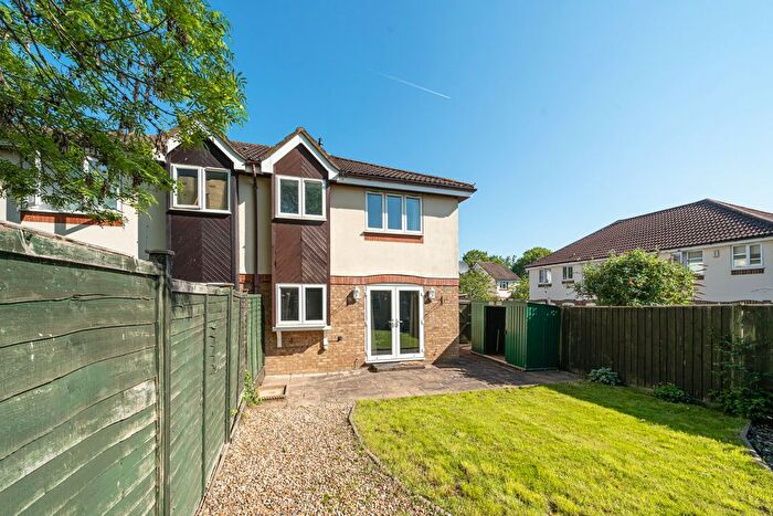 1 Bedroom Terraced House To Rent In Milward Gardens, Bracknell, RG12