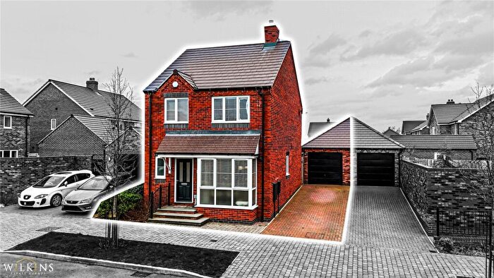 3 Bedroom Detached House For Sale In Highclere Avenue, Tamworth, Staffordshire, B79