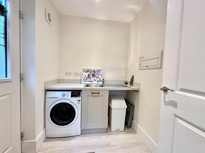 3 Bedroom Detached House For Sale In Richard Gibson Road, Nantwich, Cheshire, CW5