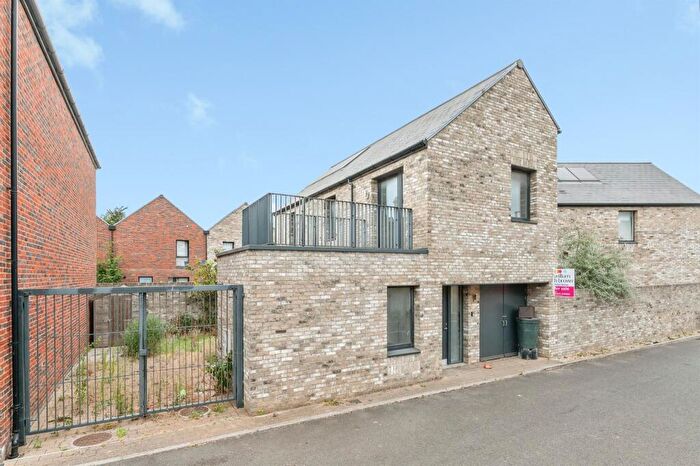 2 Bedroom Terraced House For Sale In Queen Elizabeth Place, Tilbury, RM18