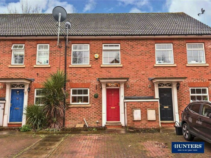 3 Bedroom End Of Terrace House To Rent In Edinburgh Close, London, HA5