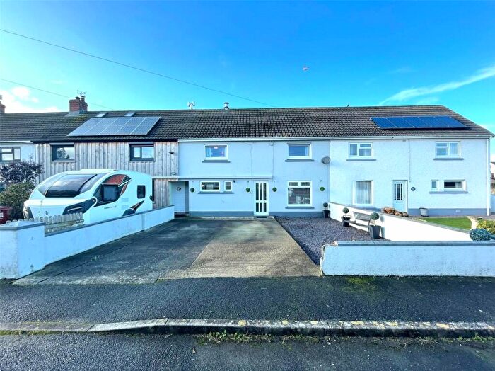 3 Bedroom Terraced House For Sale In Heol Y Gaer, Clynderwen, Pembrokeshire, SA66