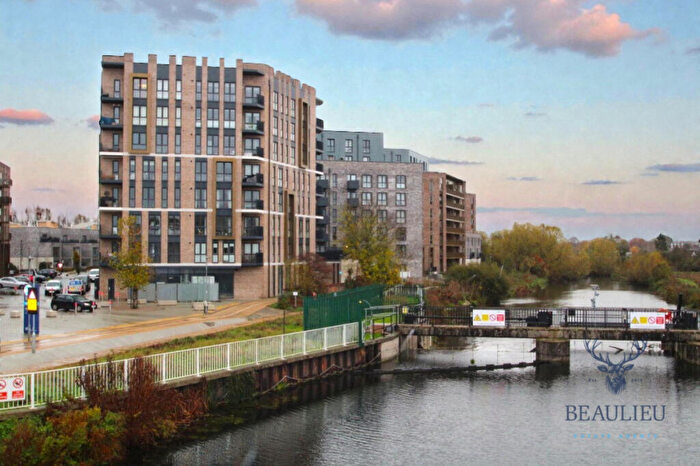 2 Bedroom Apartment To Rent In Wharf Road, Chelmsford, CM2