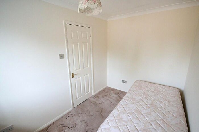 2 Bedroom Terraced Bungalow For Sale In Robert Way, Mytchett, Camberley, GU16