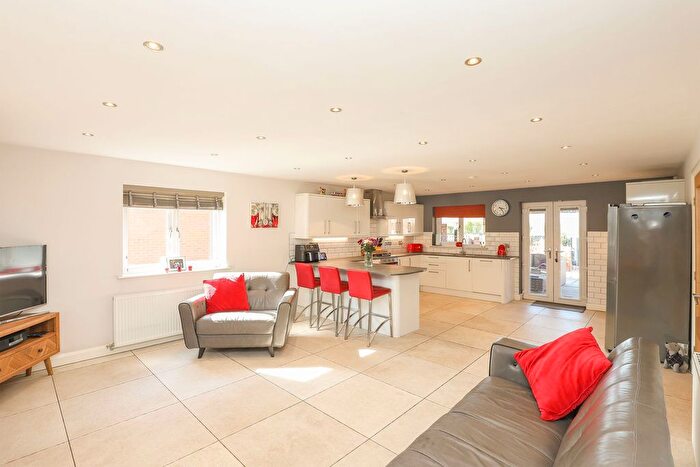 4 Bedroom Detached House For Sale In Willow Farm Court, Wales, S26