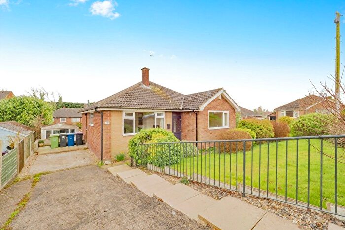 3 Bedroom Detached Bungalow For Sale In Colins Walk, Scotter, Gainsborough, DN21