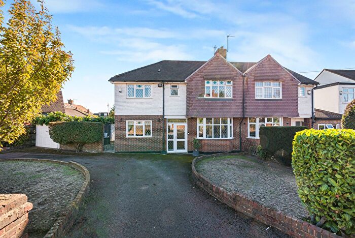 4 Bedroom Semi Detached House For Sale In Packmores Road, Eltham Heights, SE9