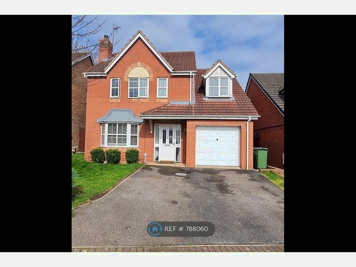 4 Bedroom Detached House To Rent In Fairway Drive, Nottingham, NG4