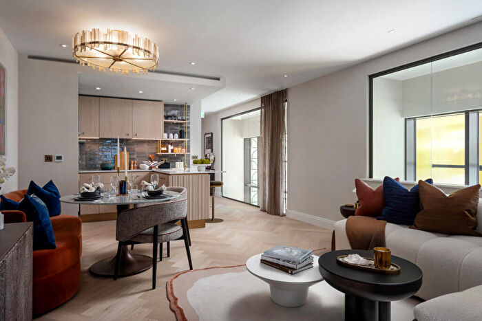 1 Bedroom Apartment For Sale In Chalk Farm Road, London, NW1